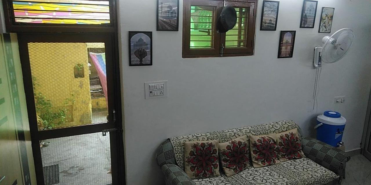 Zigzag Homestay Agra  Zewnętrze zdjęcie
