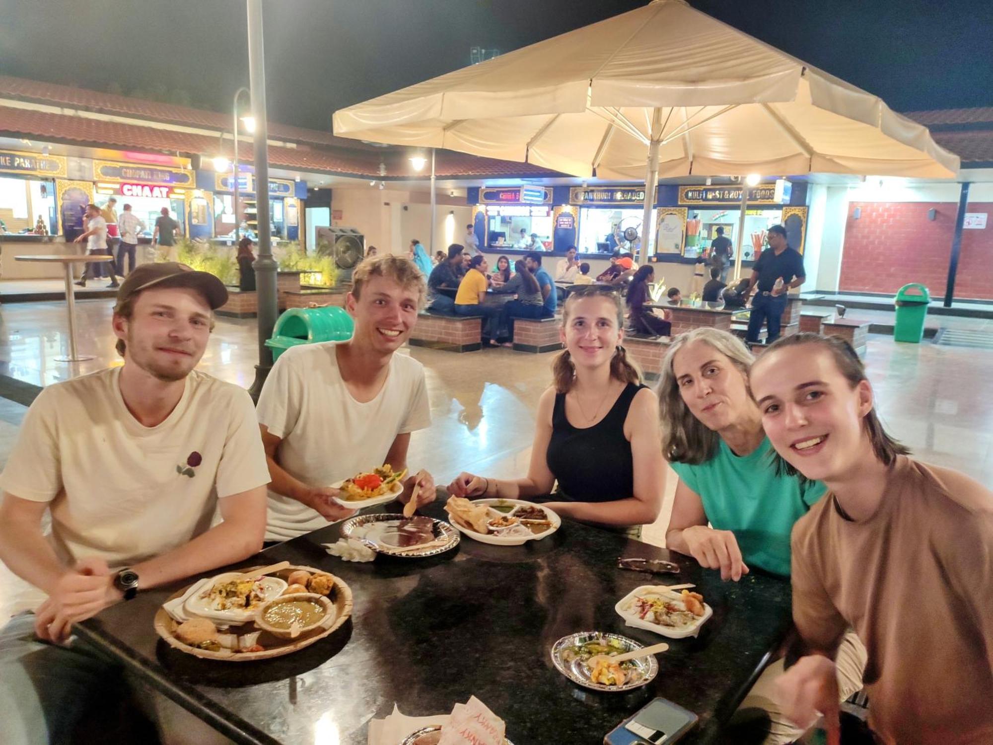 Zigzag Homestay Agra  Zewnętrze zdjęcie